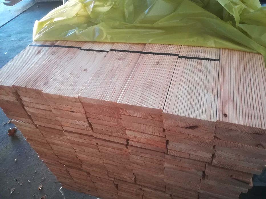 Deska tarasowa modrzew europejski 4m Kl. AB obustronnie ryflowana