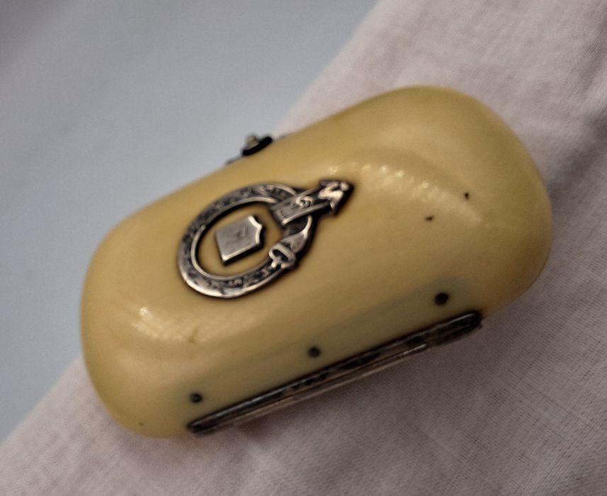 Portmonetka na monety XIX w. kość celuloid