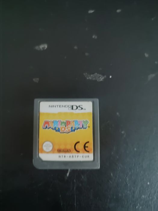 Nintendo 3DS, carregador e jogos