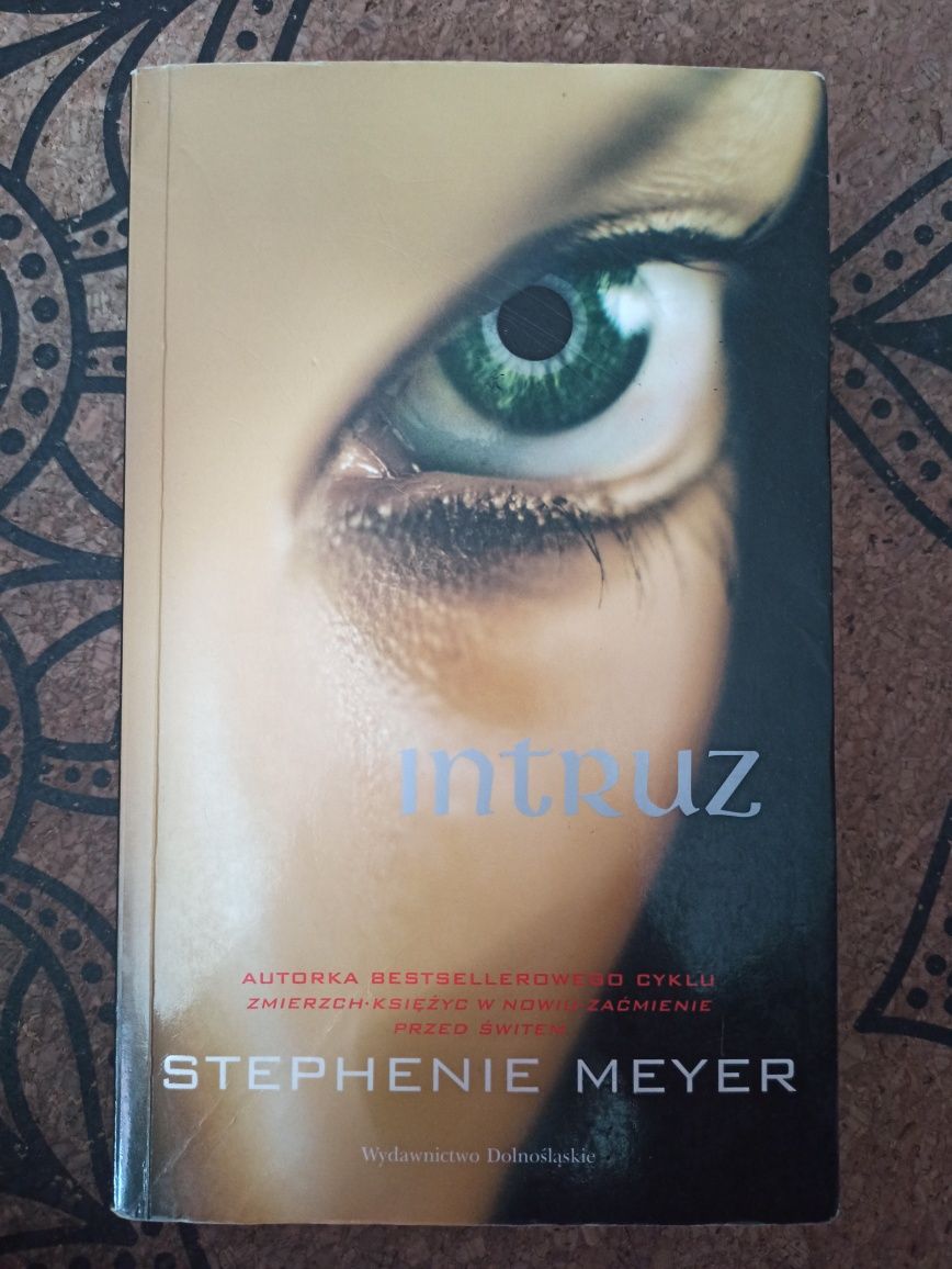 Książka "Intruz" Stephenie Meyer