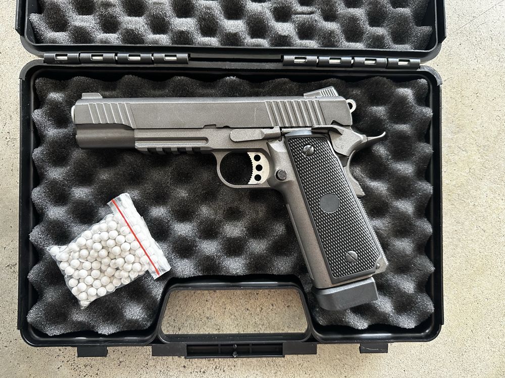 Arma de Airsoft NOVA