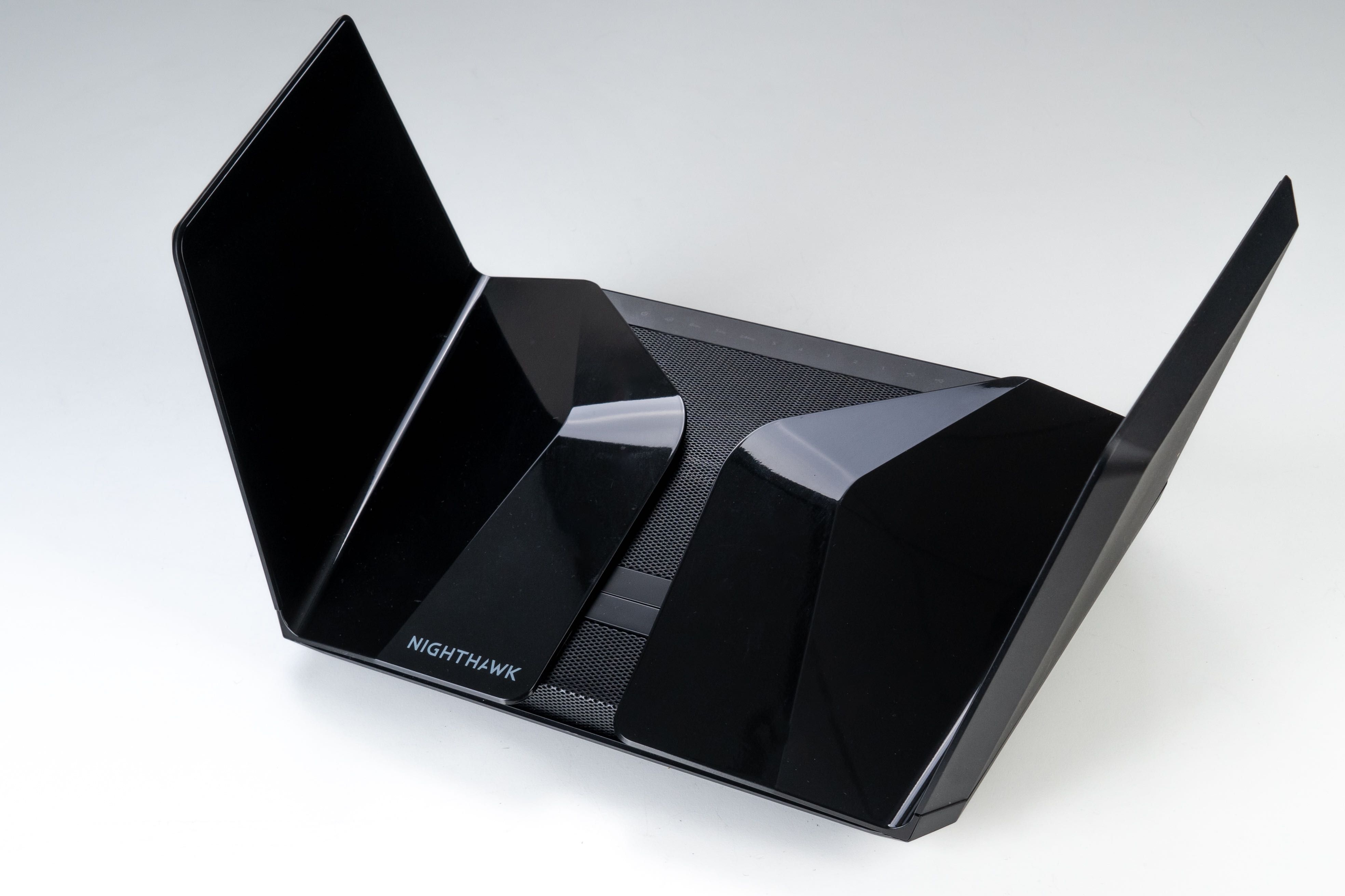 Роутер Netgear RAXE500 Nighthawk AXE11000 WiFi 6E/3 міс/SiliconFox