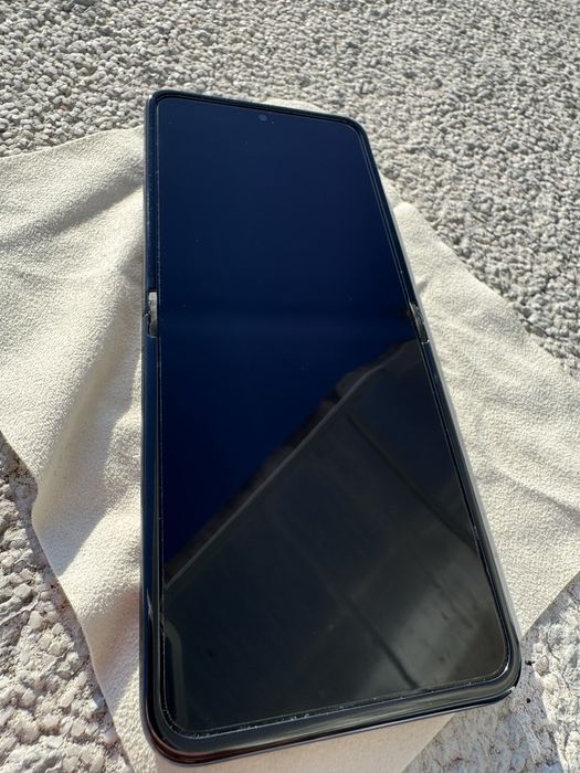 Moto Razr 2024 8/256