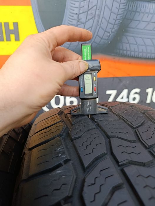 Продам комплект шин 265/70-18 Cooper Discoverer A/T3