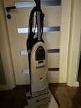 Odkurzac pionowy Lindhaus 380e