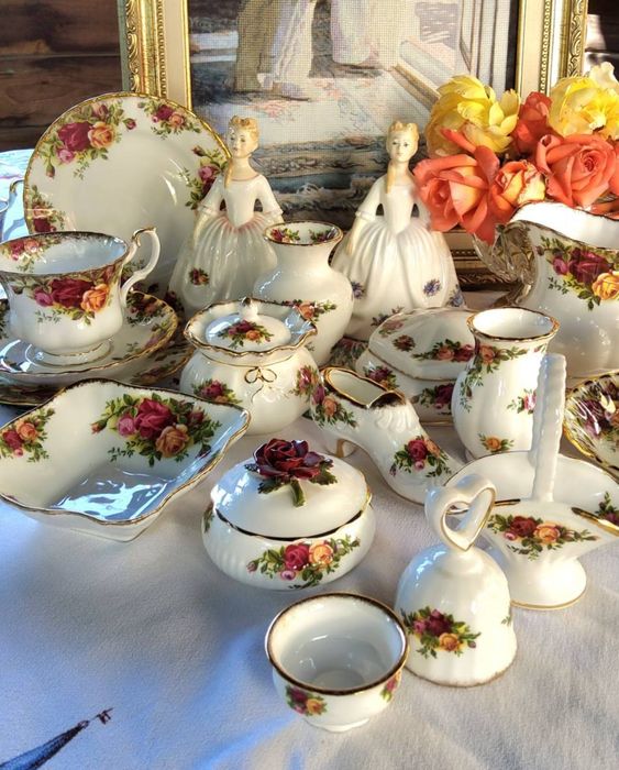 Порцеляна Royal Albert Old Country roses
