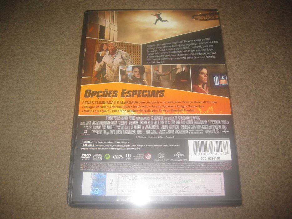 DVD "Arranha-Céus" com Dwayne Johnson