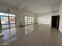 Loja 100 m2 l Santa Marta Do Pinhal