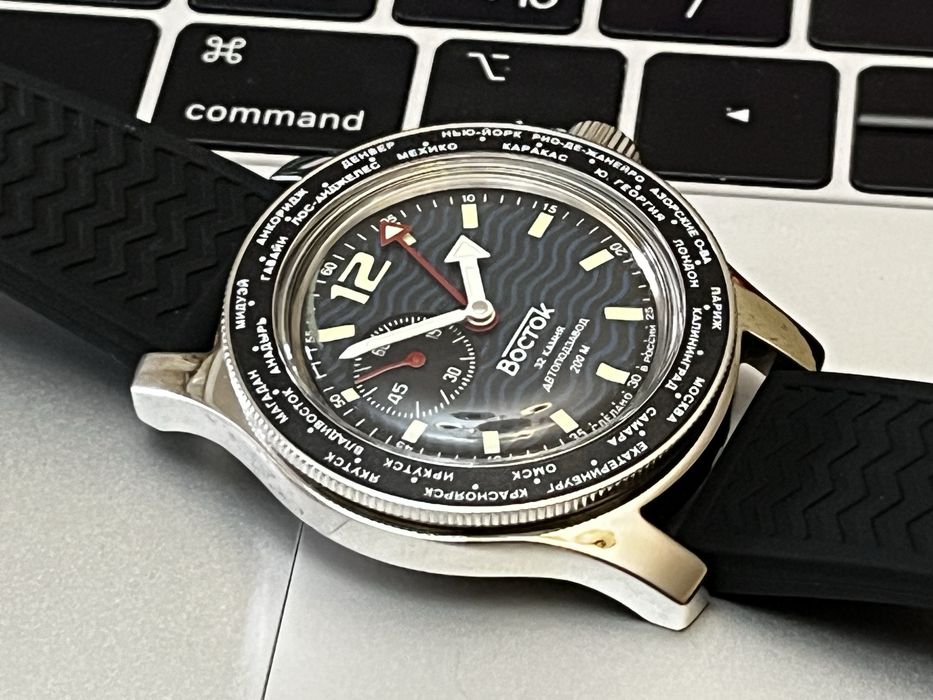 Мужские Наручные часы Восток Амфибия 13003В абсолютно новые