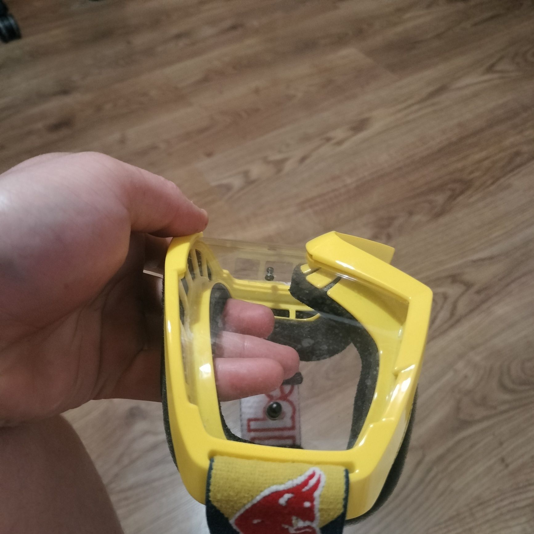 Sprzedam gogle nowe Red Bull
