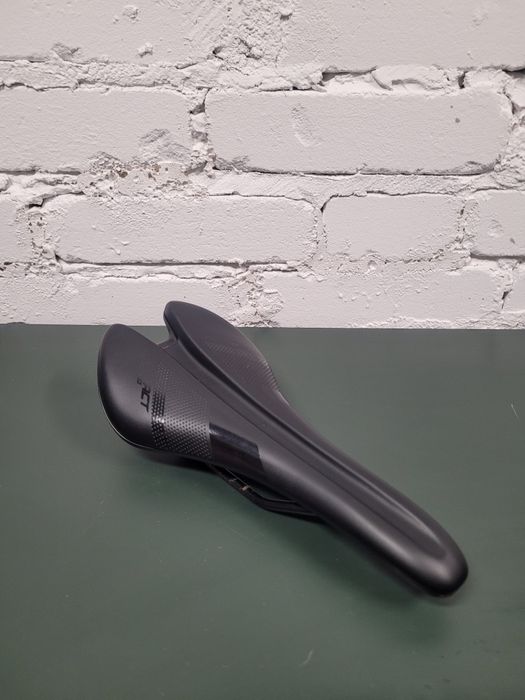 Siodełko Saddle Giant Contact Forward