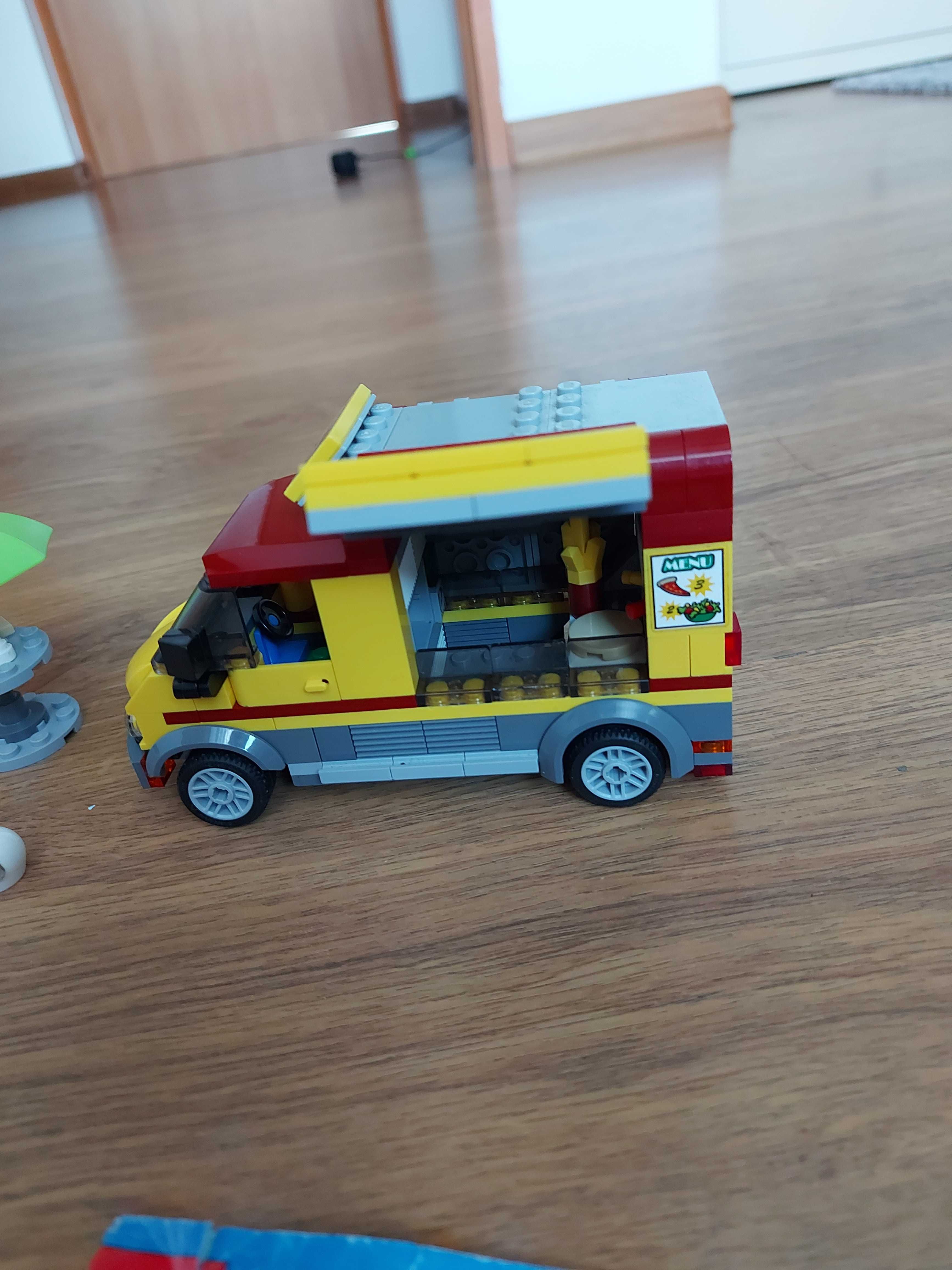 Lego City 60150 Foodtruck z pizzą. Lego pizza