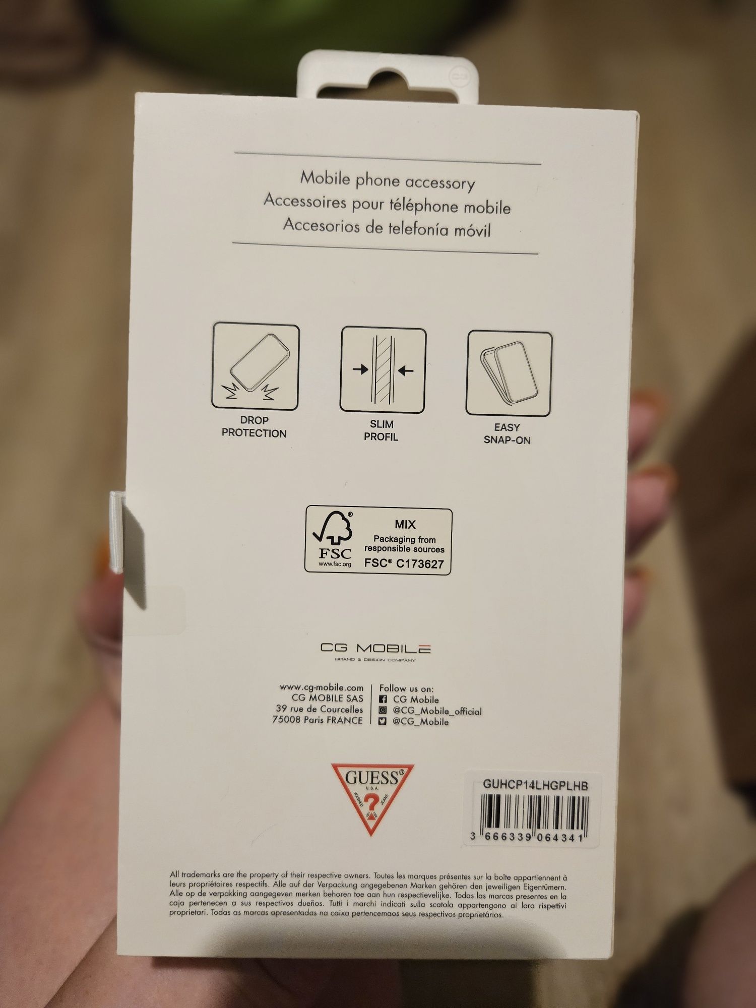 Nowe etui iPhone 14 pro guess