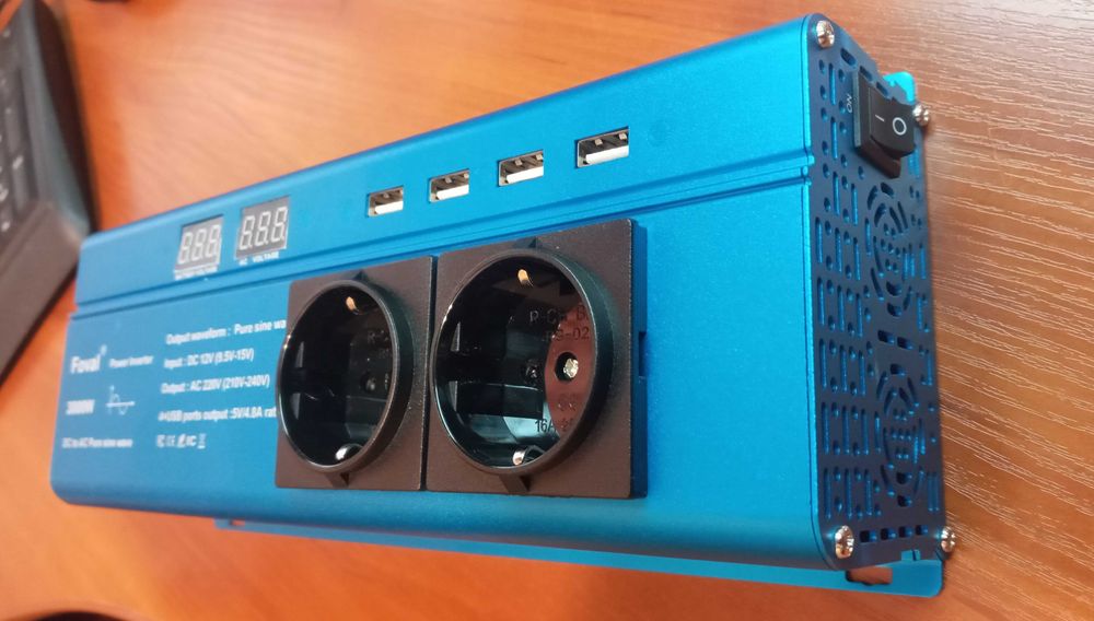 Інвертор Foval 3000w, перетворювач з 12В на 220В.