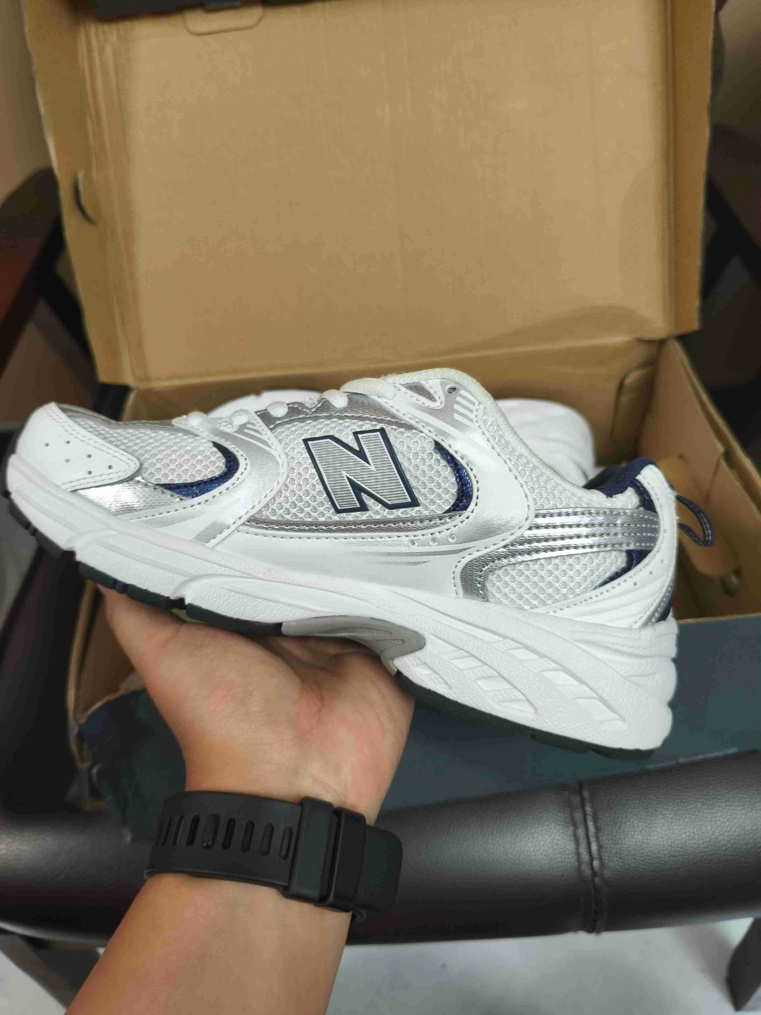 New Balance 530, damskie białe i szare trampki, rozmiar 37
