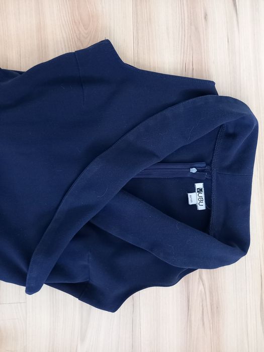 Granatowa sukienka z kieszeniami