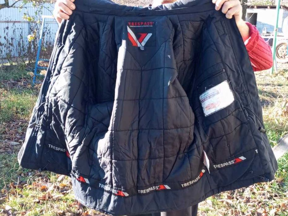 Брендовая черная мужская куртка парка Trespass Оригинал. Качество!!!
S