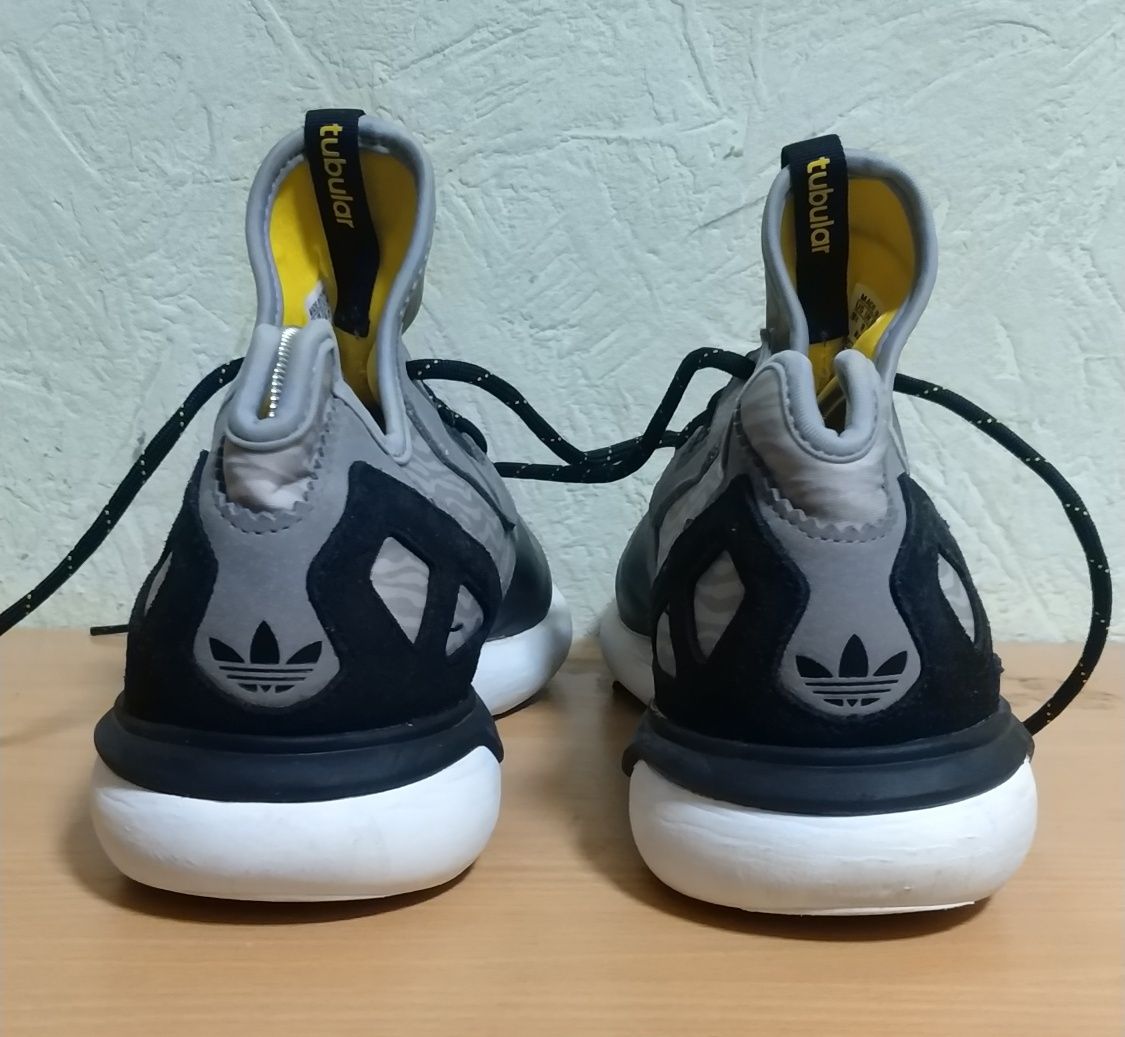 Кросівки Adidas Tubular Runner 44 2/3