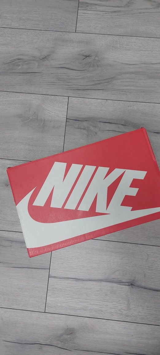 Nike Air Max Command
