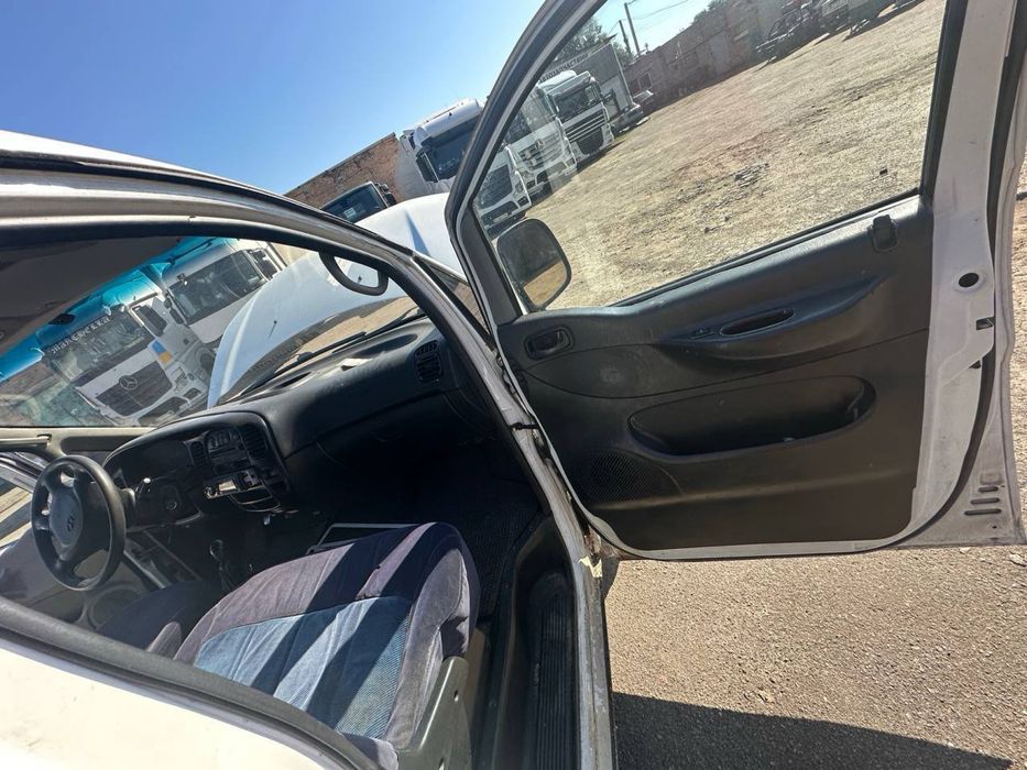 Продам бусик в доброму стані ,сів поїхав.