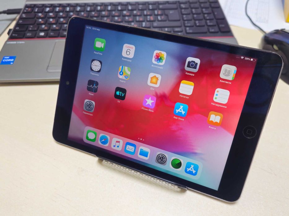 Планшет Apple iPad mini 2 A1490 Wi-Fi+4G 32GB + кабель зарядки