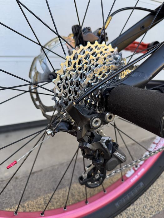 Dartmoor Two6Player MTB stunt (Fr dh dirt manitou pegi zee velo saint)