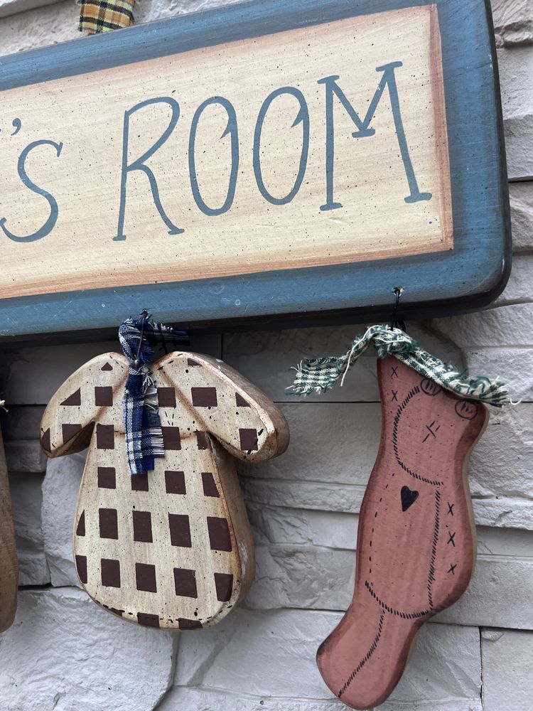 Napis BABY’S ROOM z drewna vintage boho zawieszka wieszak