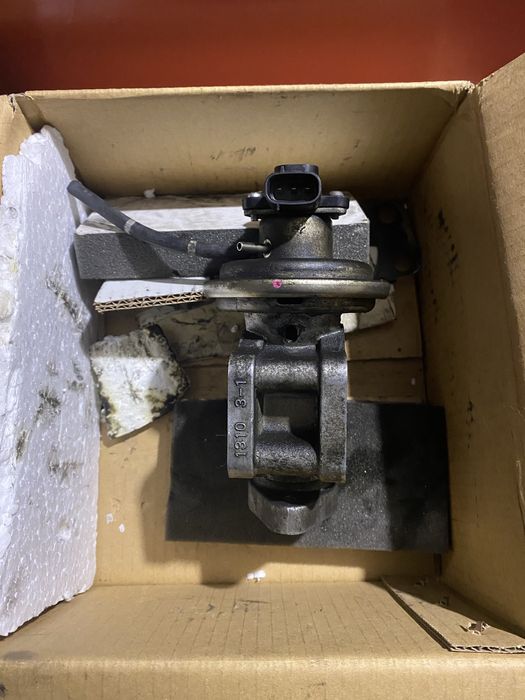 Клапан єгр Тойота Прадо 120 3 літра дизель