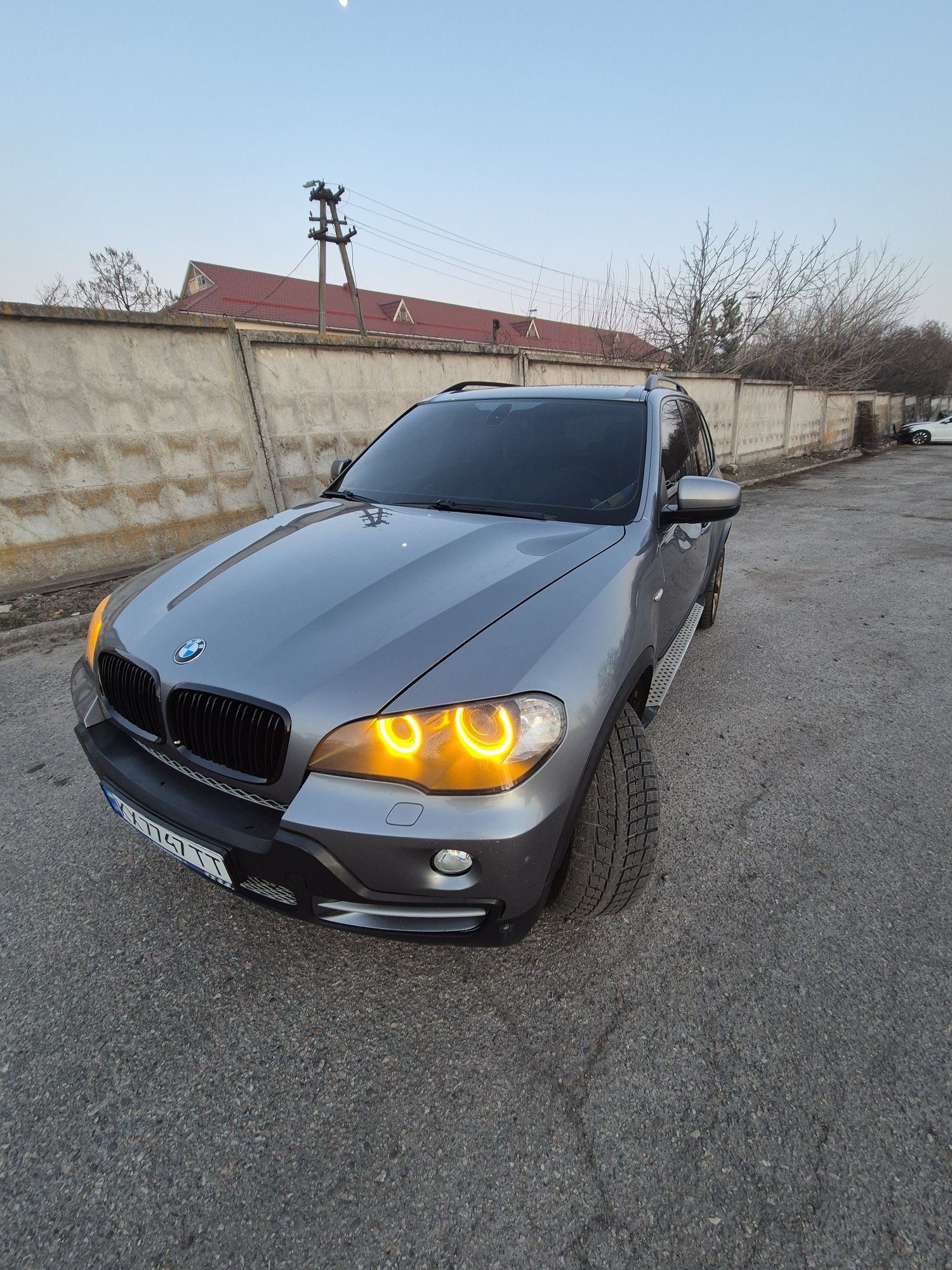 Продам BMW X5 E70 M57