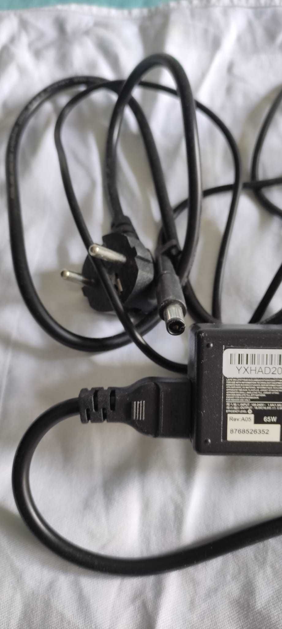 Carregador para portátil HP, com ponta grossa