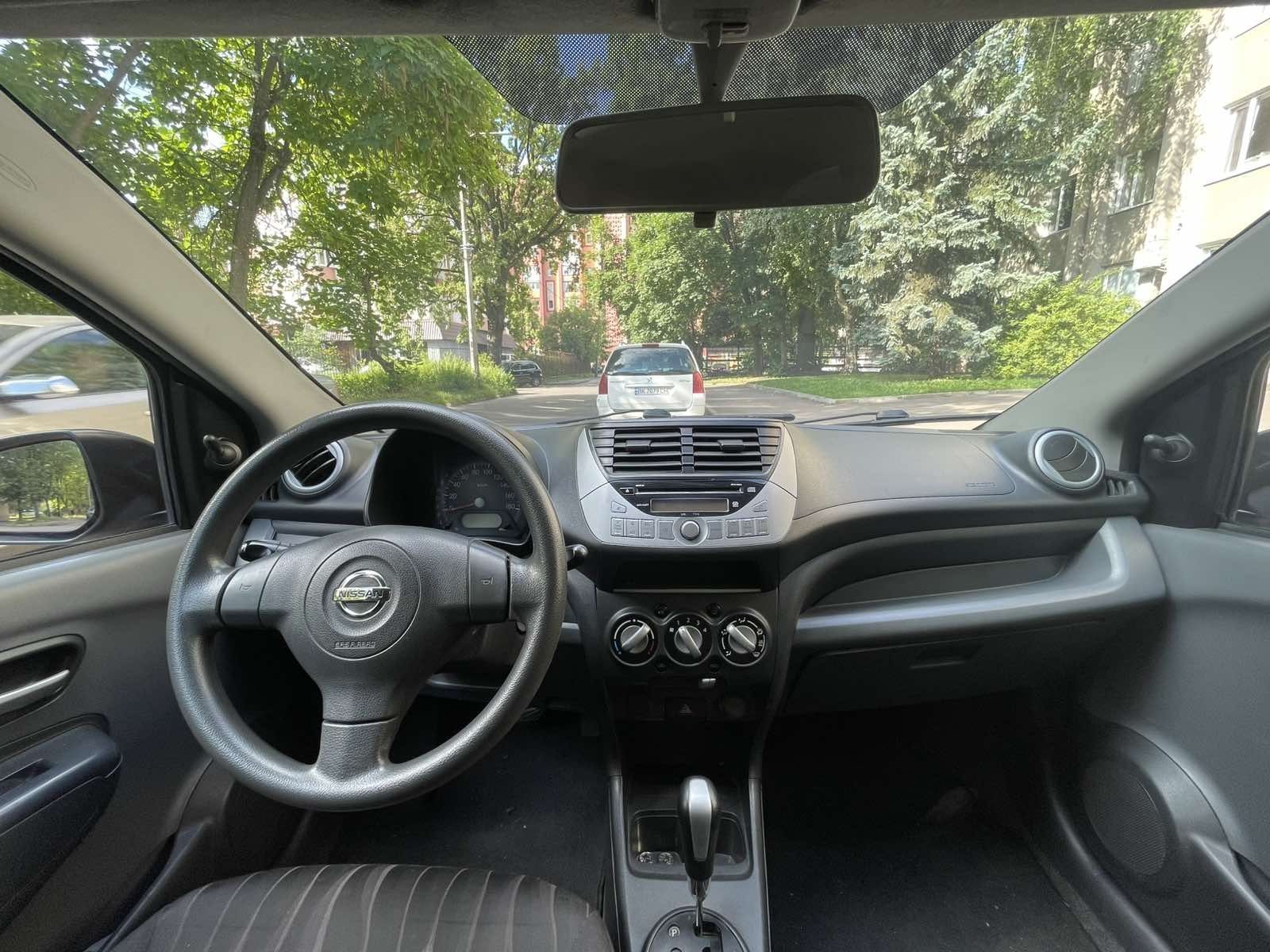 Автомобіль Nissan Pixo