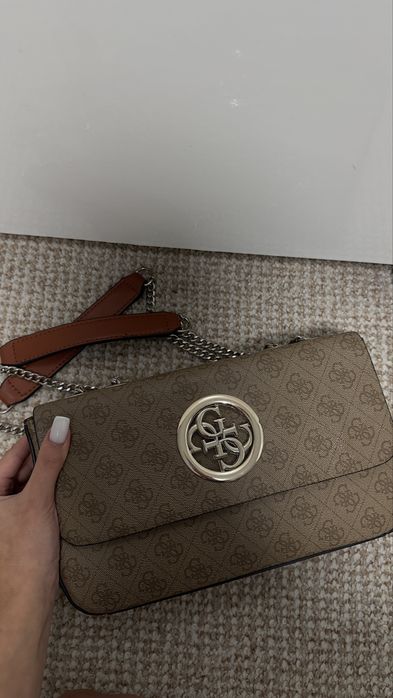 Оригінальна сумка Guess в ілеальному стані