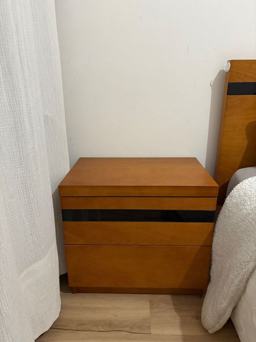 Quarto completo em madeira