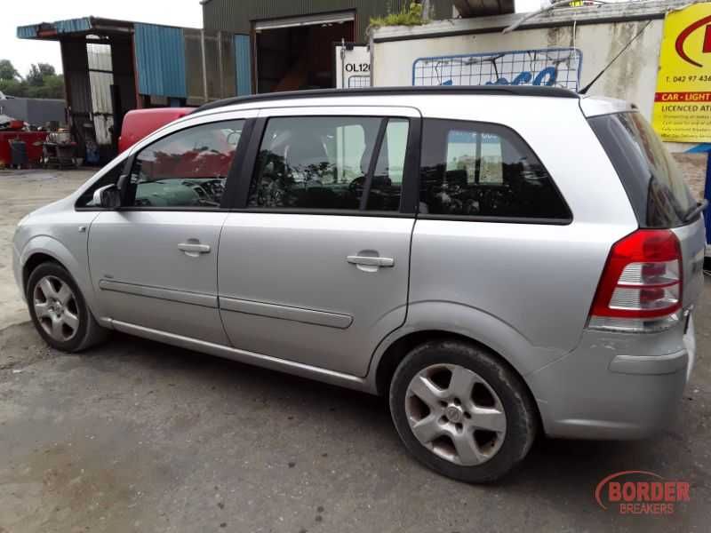 Бампер Opel Zafira розборка шрот