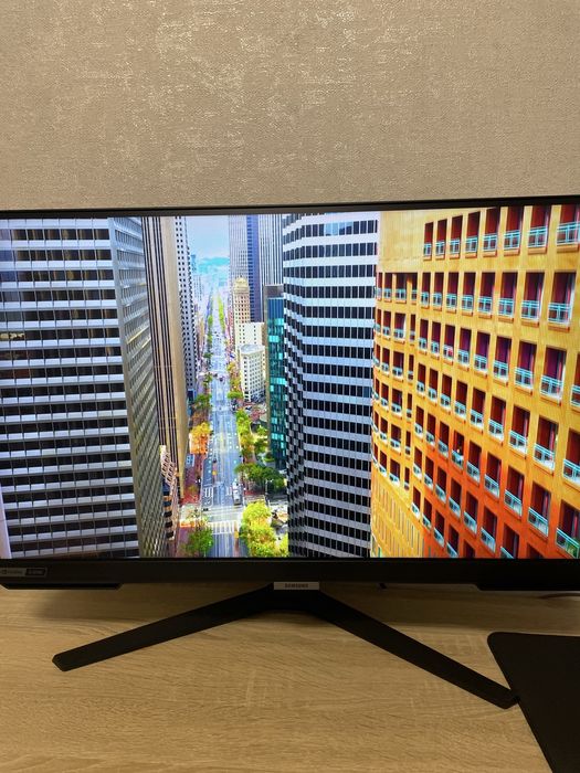 Samsung Odyssey G40 27” 240Hz