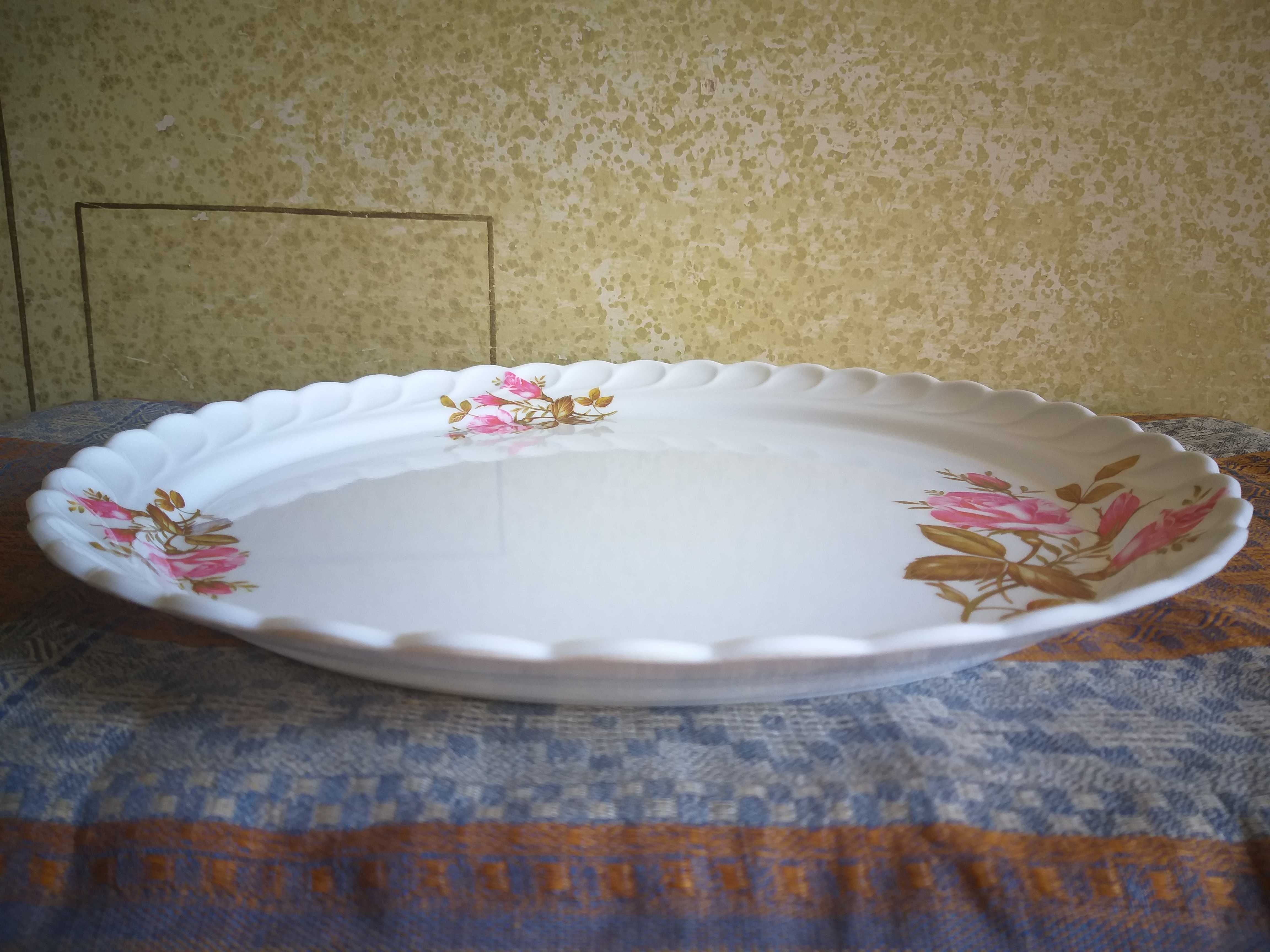 Піднос пластиковий. Поднос. (діа.-40см.) Турція.