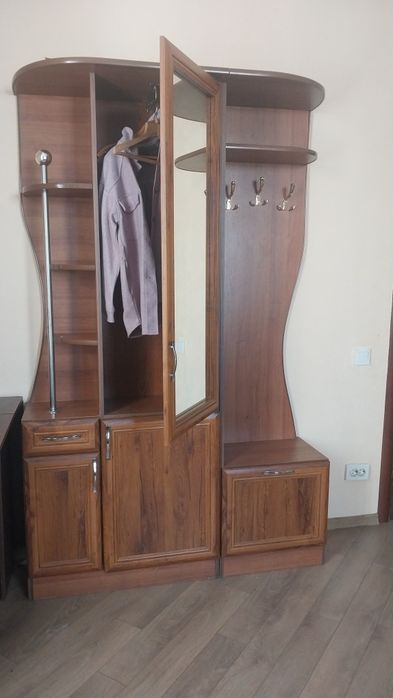 Продається прихожа