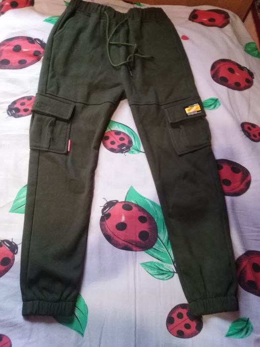 Штаны на флісі нові