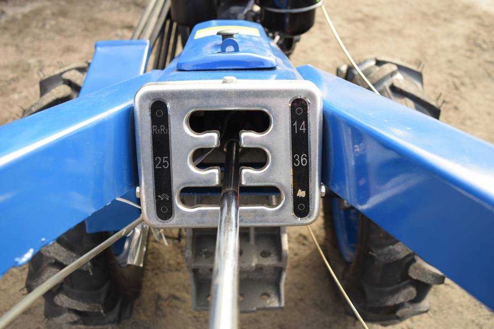 Мотоблок FORTE МД-81 LUX (8 к.с.) ручний старт! дизель!