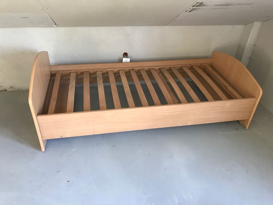 łóżko 90x200 rama + materac 200 x 90