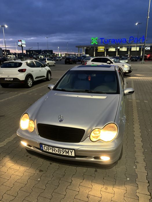 Mercedes Benz w203 c180