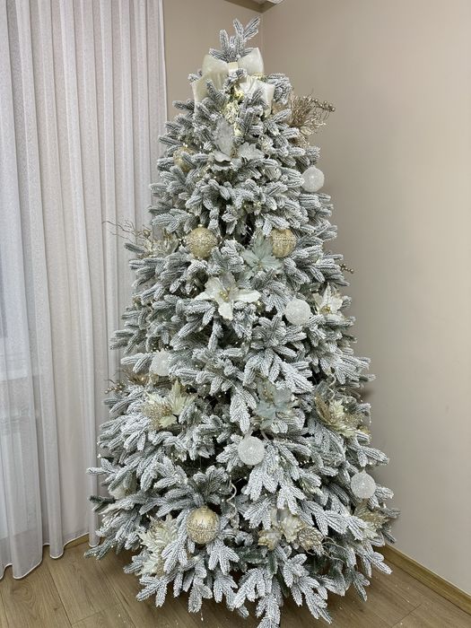 Продам ялинку засніжену