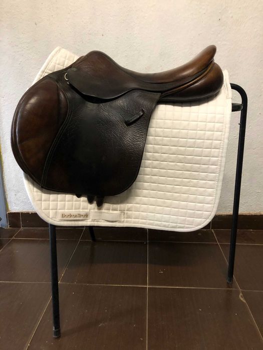 County Innovation sela de salto 17"