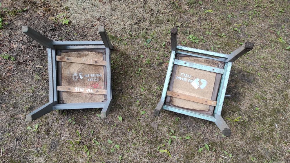 Krzesła PRL lata 60 do renowacji 11 sztuk tanio