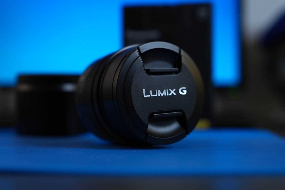 Об'єктив Panasonic Lumix Leica DG Nocticron 42.5mm, f1.2.