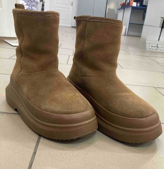 Замшеві чоботи (типу UGG) ZARA