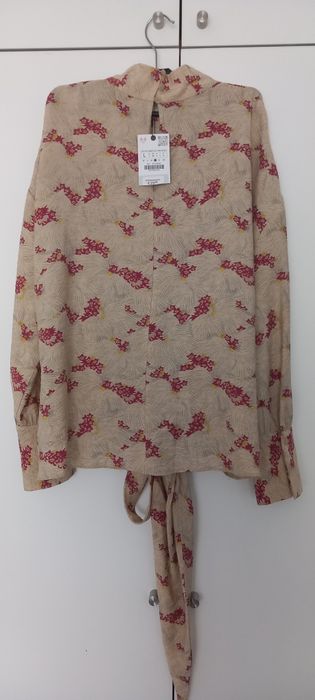 Blusa Zara Tam L Nova com Etiqueta  ( portes incluídos)
