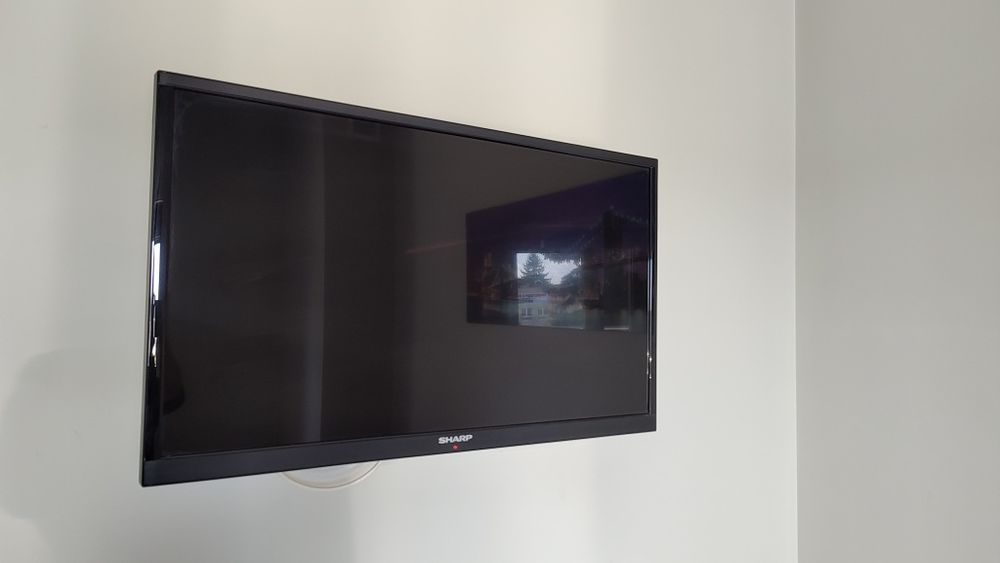 Telewizor Sharp 32 cale uszkodzony