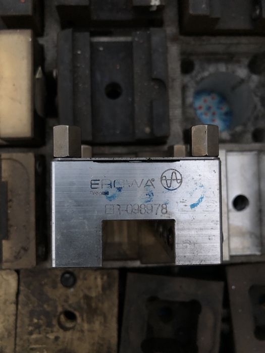 Bases máquina de erosão EROWA