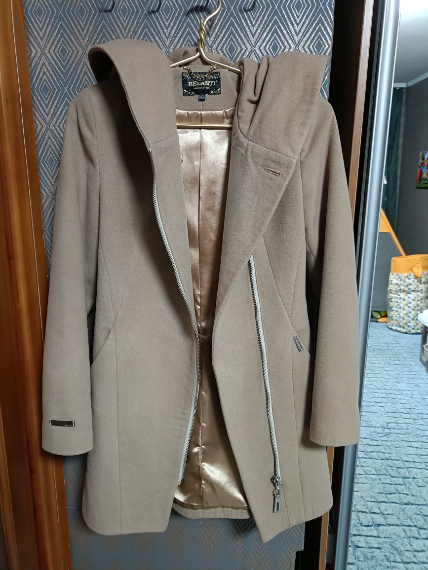 Продам кашемировое пальто 42 размера